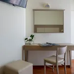 Rondinella E Viola 3* Rimini