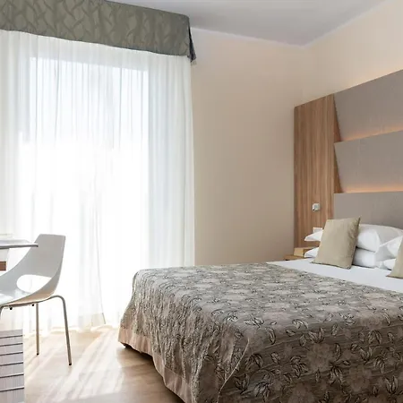 Hotel Rondinella E Viola 3*