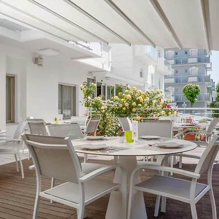 Hotel Rondinella E Viola 3*