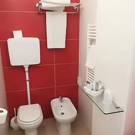 Отель Rondinella E Viola 3*