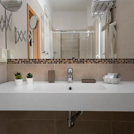 Rondinella E Viola Hotel