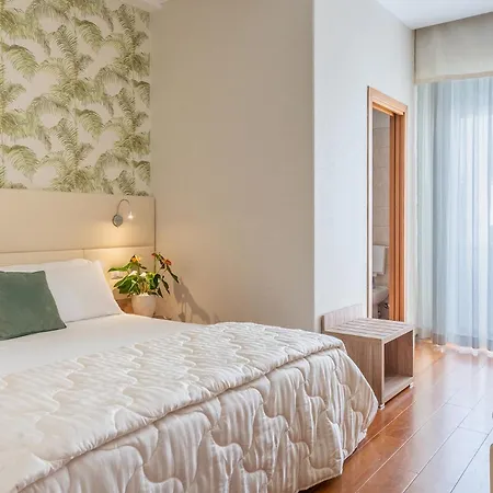 Rondinella E Viola Rímini