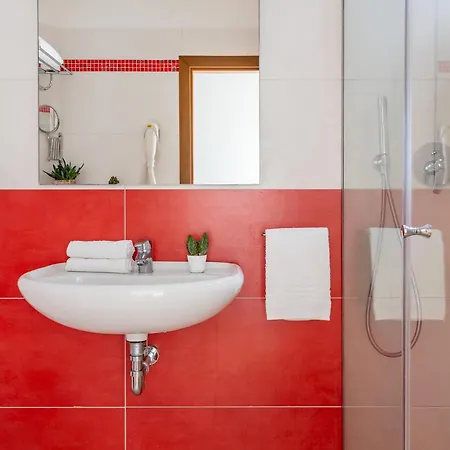 Rondinella E Viola Hotel