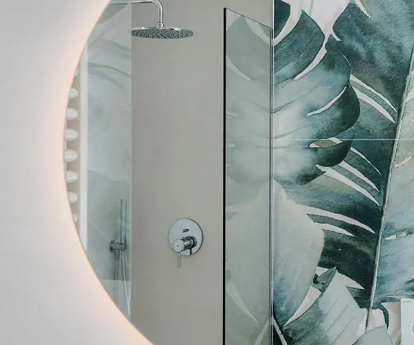 荣迪内拉维奥拉酒店 3* 里米尼