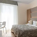 Hotel Rondinella E Viola 3*