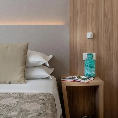 Rondinella E Viola Otel 3*