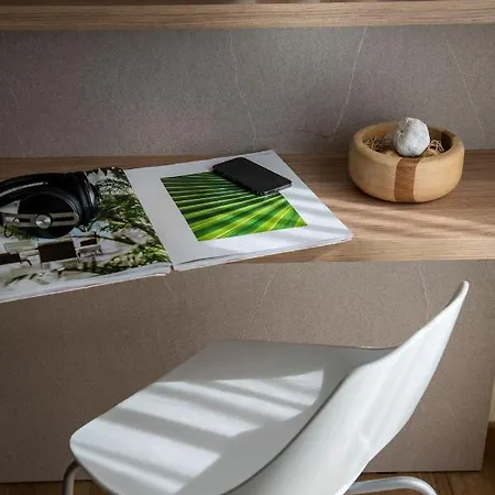 Otel Rondinella E Viola 3*