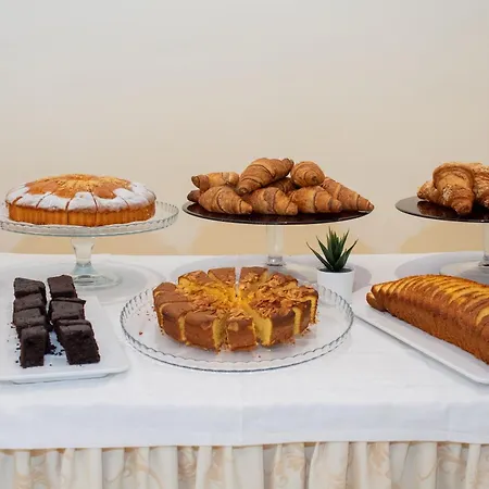 Otel Rondinella E Viola