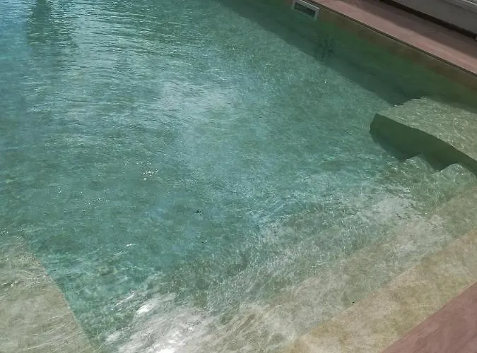 Отель Rondinella E Viola Римини