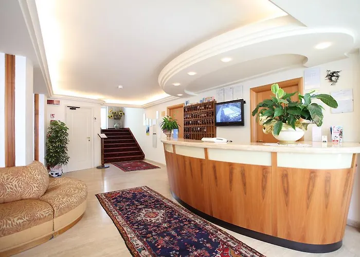 Rondinella E Viola 3* Римини